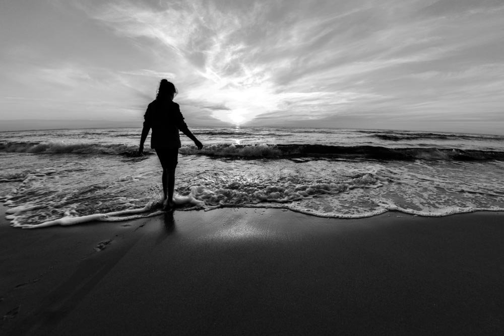 beach-photo-black-white-before.jpg