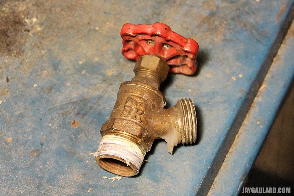 old-water-valve.jpg