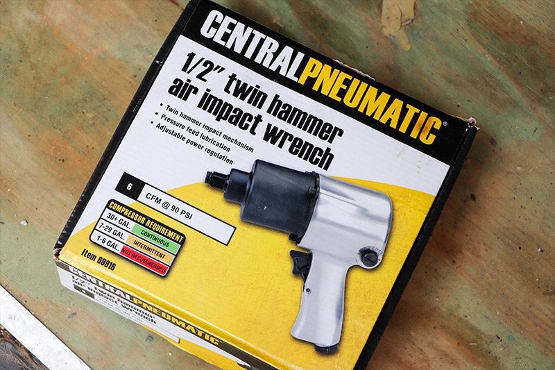 central-pneumatic-impact-wrench-box.jpg