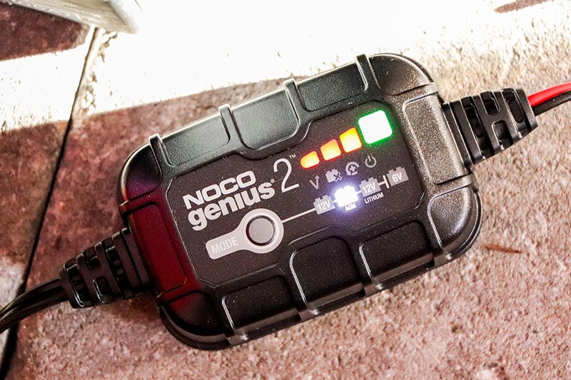 noco-genius-2-charging-lights.jpg