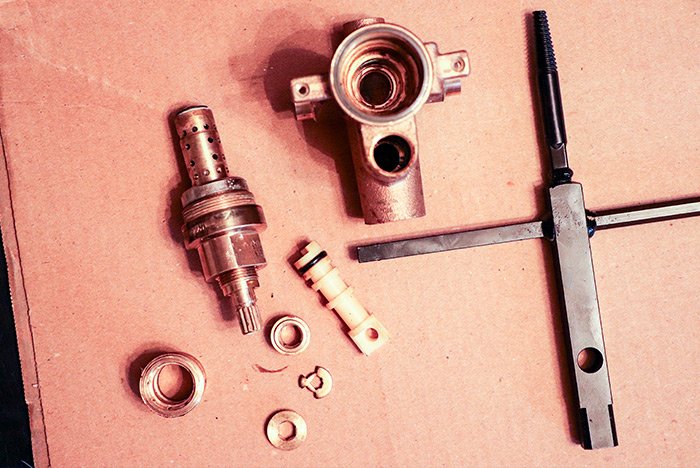 disassembled-symmons-temptrol-valve.jpg