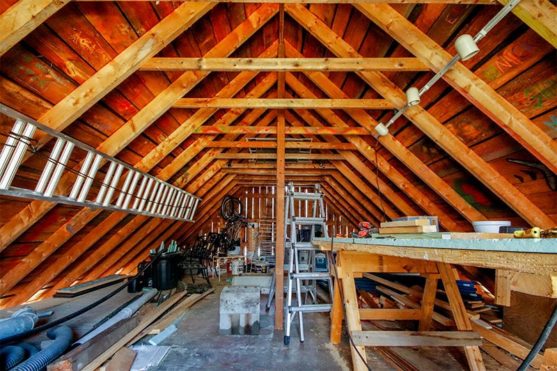 garage-attic-support-beam.jpg