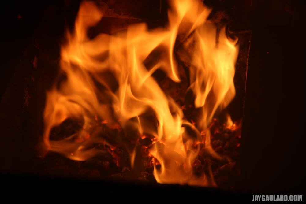 englander-pellet-stove-flame.jpg