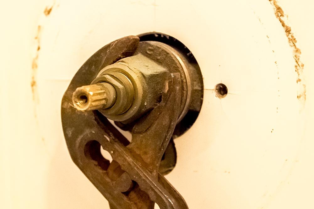 channellocks-remove-shower-valve-stem.jpg