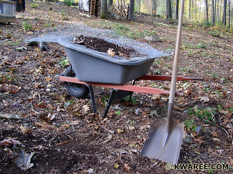 screening-compost-wheelbarrow.jpg