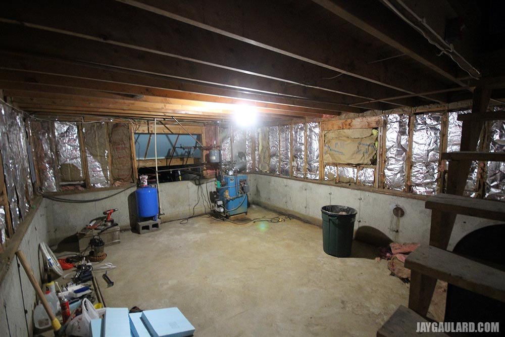 basement-wall-cavities-fiberglass-insulation.jpg
