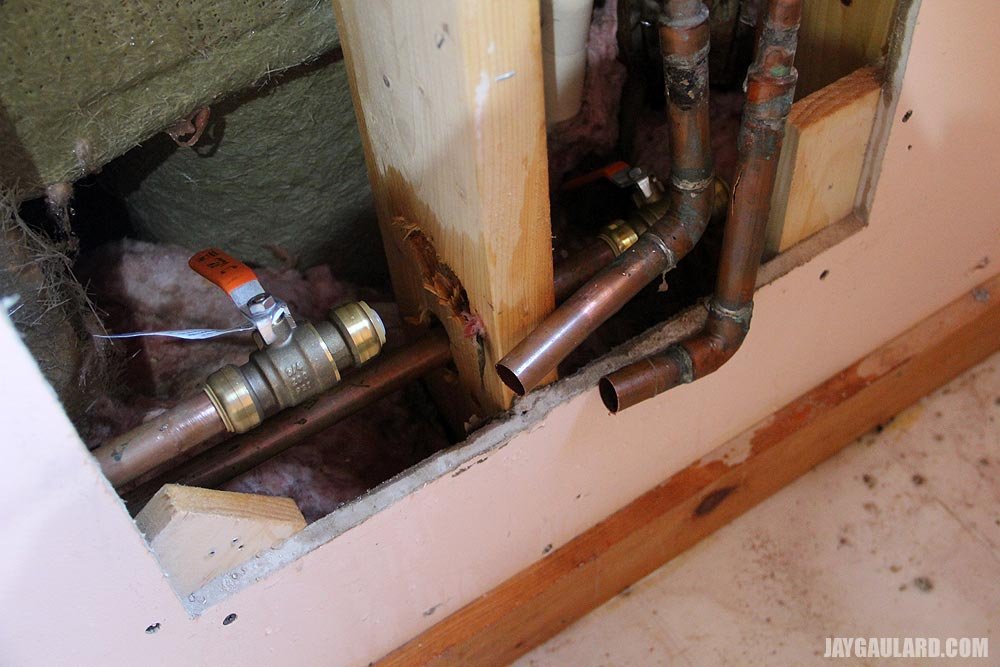 soldering-copper-plumbing-pipes.jpg