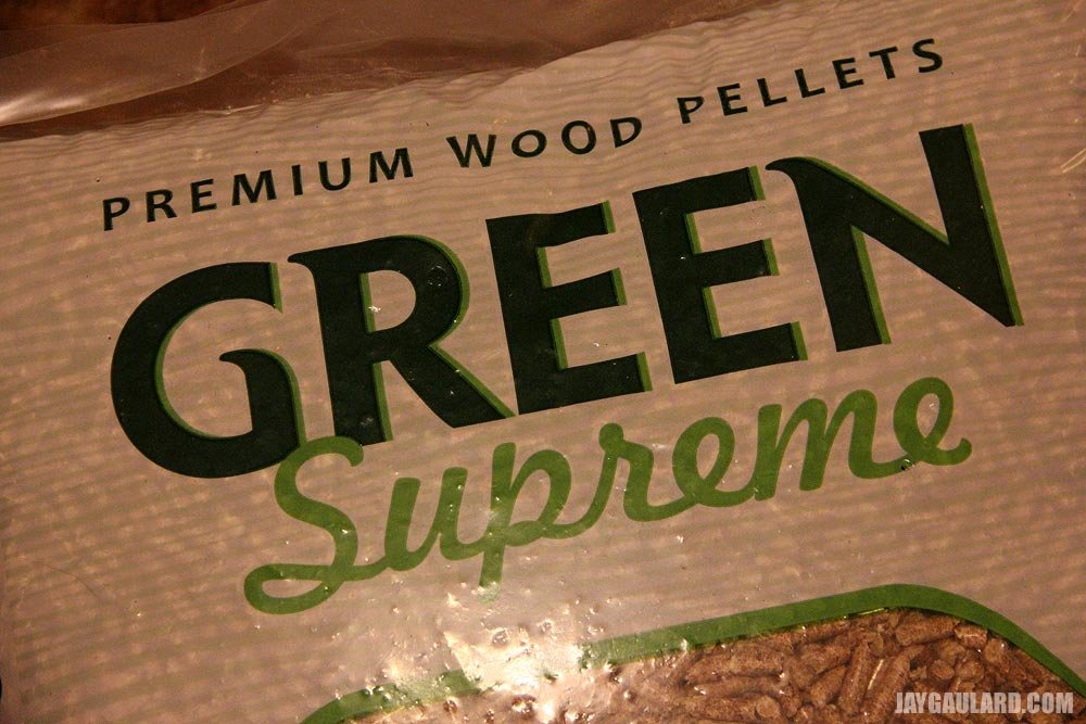 green-supreme-wood-pellets-package.jpg