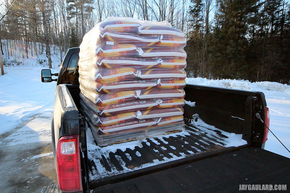 pallet-tractor-supply-wood-pellets-pickup-truck.jpg
