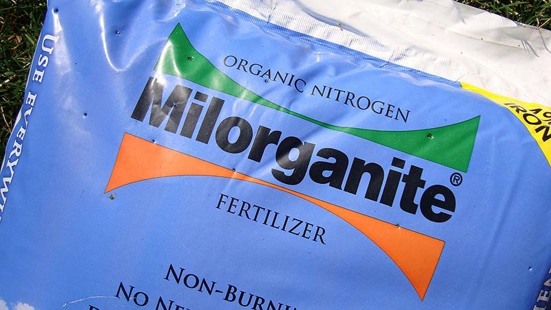milorganite-fertilizer-package.jpg