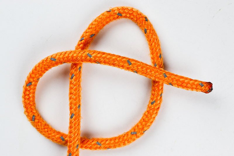 partial-overhand-knot.jpg