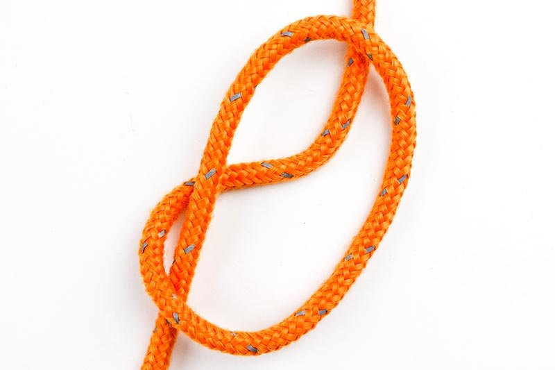 slip-knot-pull-rope-through-loop.jpg